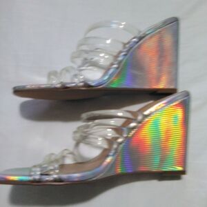 NEW Iridescent Wedges
